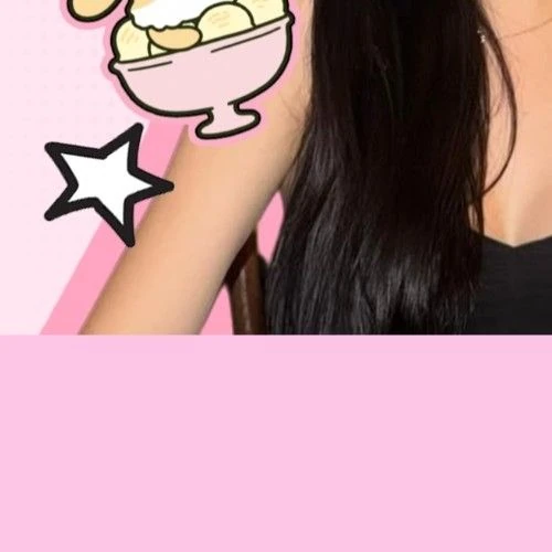 Today's Most Loved Chloe (cignature)