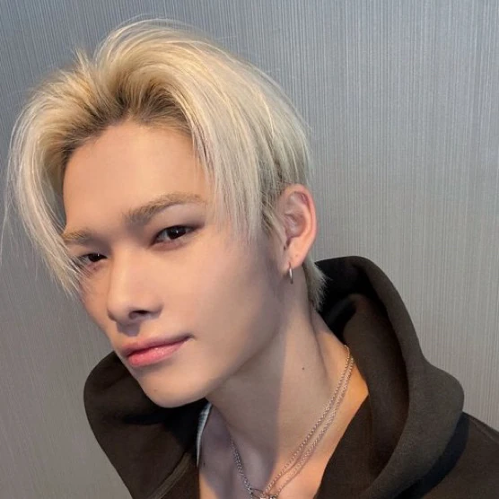 Foto profil NI-KI (ENHYPEN) terpopuler hasil voting