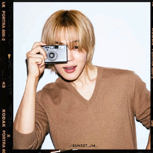 오늘 가장 사랑받은 지민 (방탄소년단)의 모습