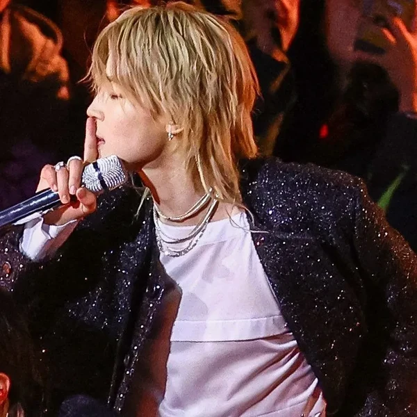 Foto Populer Penuh Cinta untuk Jimin (BTS)