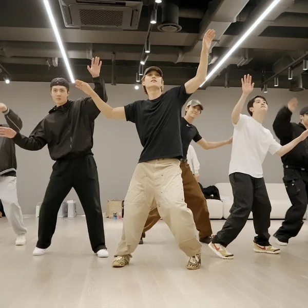 今天最受喜爱的EXO