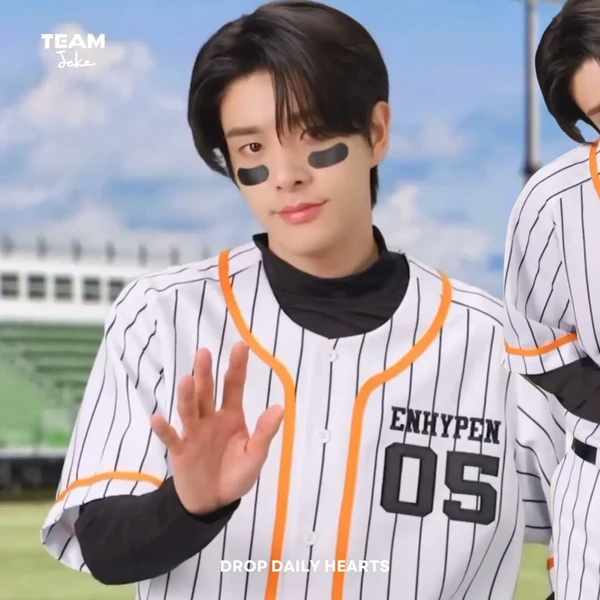 팬들이 사랑하는 제이크 (ENHYPEN)의 인기 프로필 사진