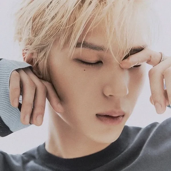 Popular profile picture of レオ (VIXX) loved by fans