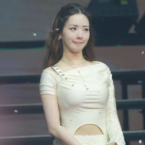 Momen Terbaik Yoon Bomi (Apink) Pilihan Penggemar