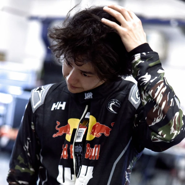 Top Photo Full of Wang Yibo Love