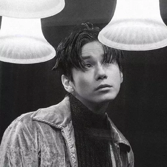 充滿粉絲愛意的邕聖祐人氣照片