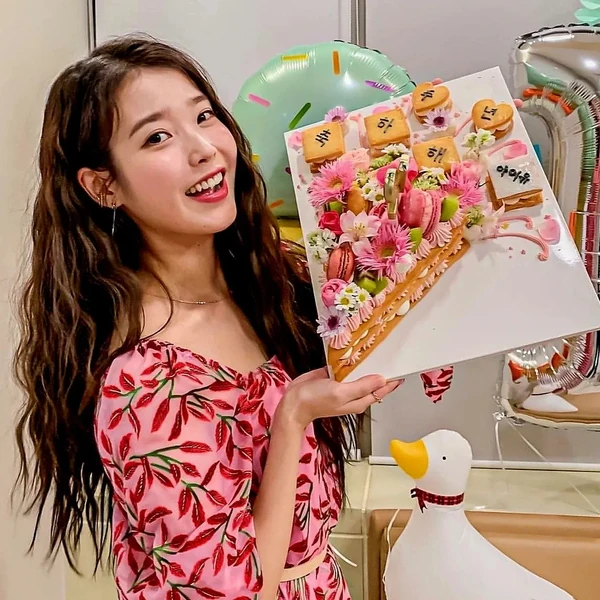 粉絲票選的IU最佳瞬間