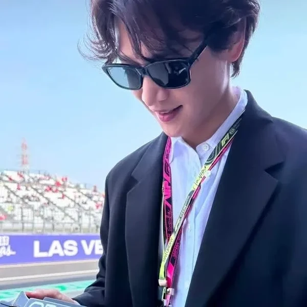 Shining profile picture of ミンホ (SHINee) on today's Choeaedol