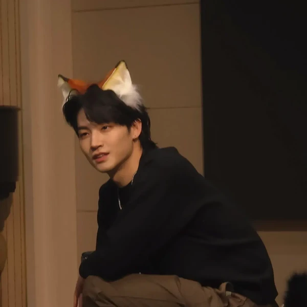 Top Photo Full of JAY B (GOT7) Love