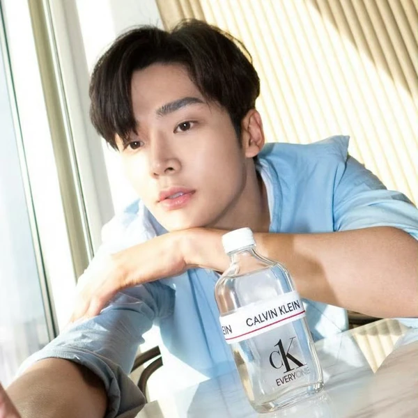 로운 팬심 가득한 인기 사진