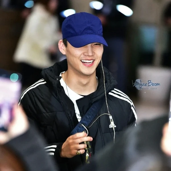 Top Photo Full of JAY B (GOT7) Love