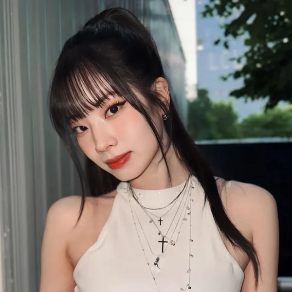 오늘 가장 사랑받은 다현 (TWICE)의 모습