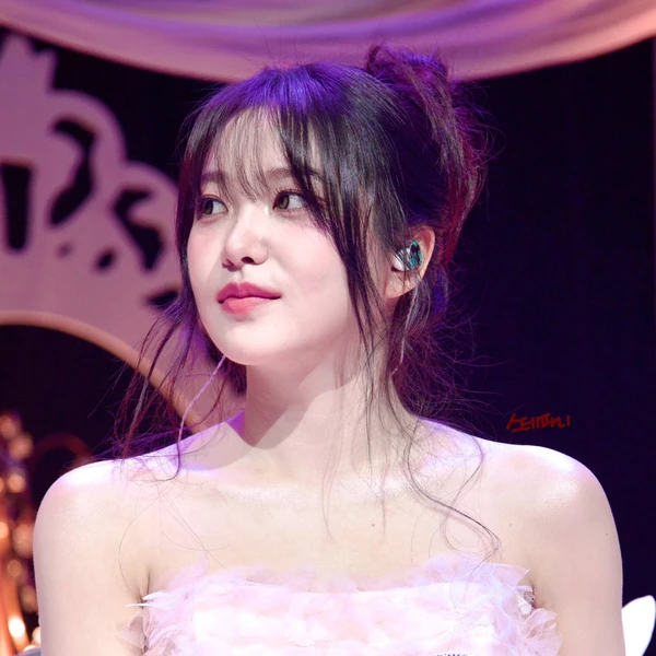 Today's Most Loved Yeri (Red Velvet)