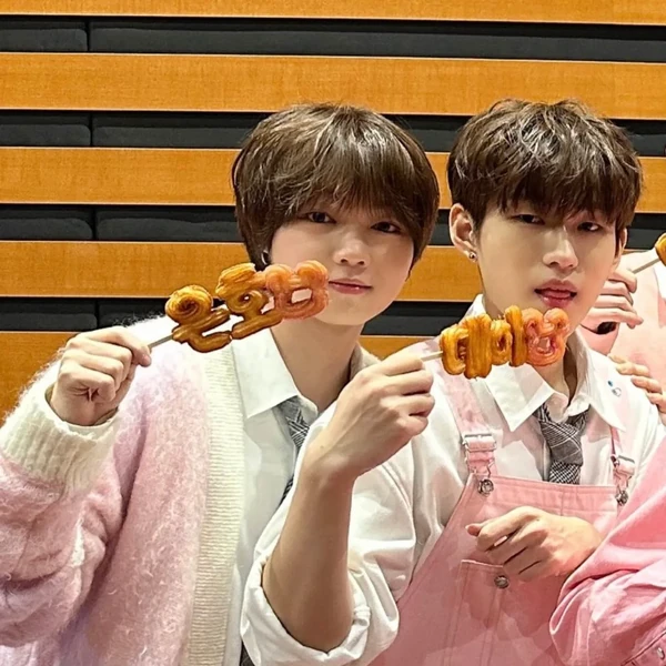 Popular profile image of YOUNITE selected by votes