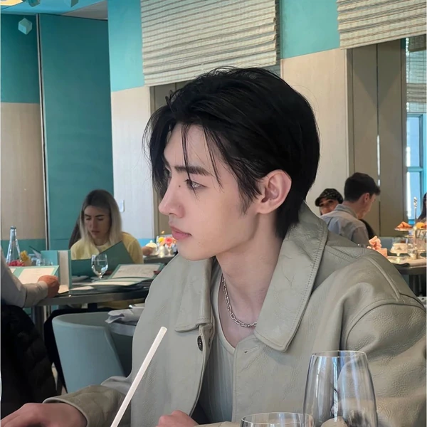 Popular profile image of Sunghoon (ENHYPEN) selected by votes