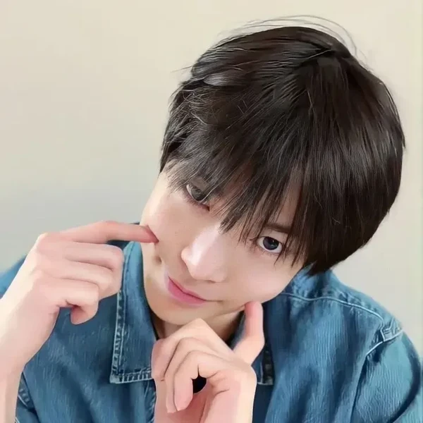 今日最も愛されたドヨン (NCT 127)の姿