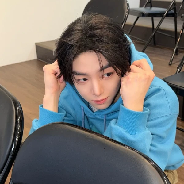 Foto Populer Penuh Cinta untuk Baek junhyuk (IDID)