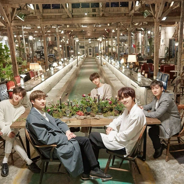 Top Photo Full of NU'EST Love