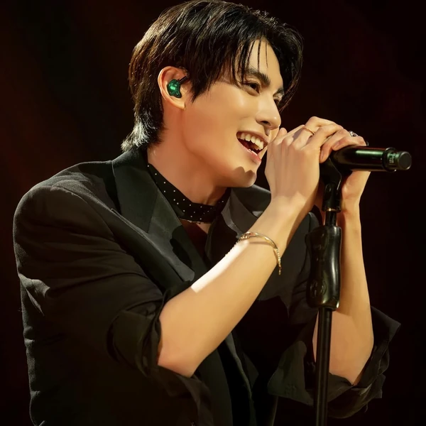 Top Photo Full of Taeyang (SF9) Love