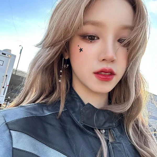 Shining profile picture of ウギ (i-dle) on today's Choeaedol