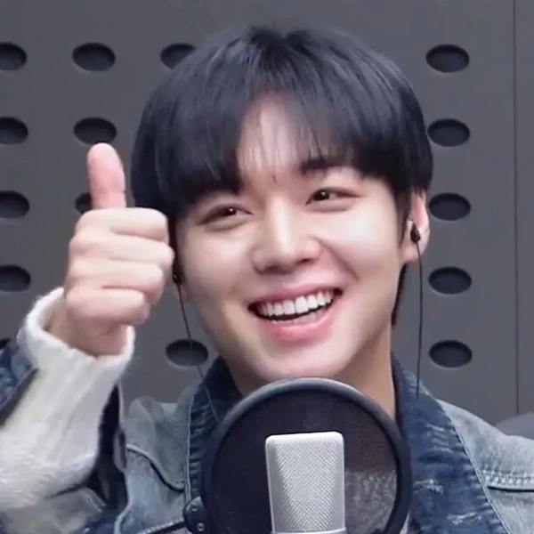 Best moment chosen by Park Jihoon fandom