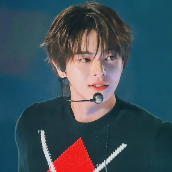 Popular profile image of Lee Leo (ALPHA DRIVE ONE) selected by votes