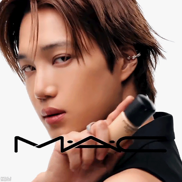 Foto Populer Penuh Cinta untuk Kai (EXO)