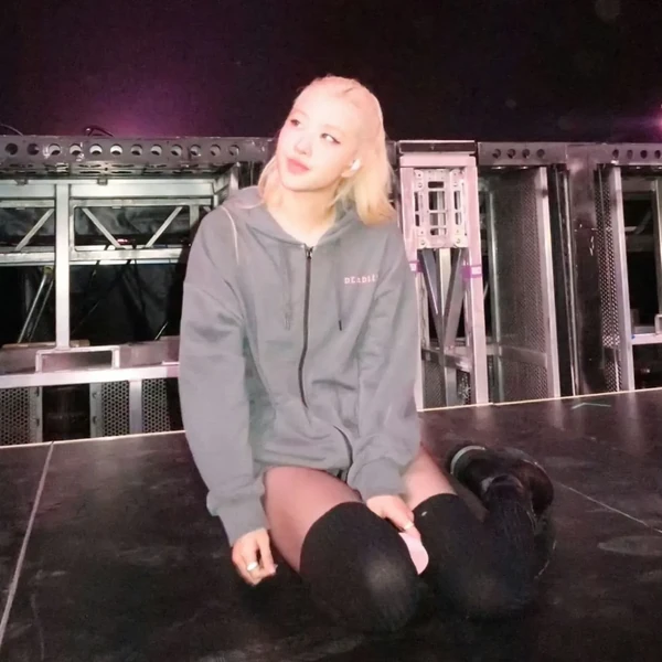 充滿粉絲愛意的ROSÉ (BLACKPINK)人氣照片