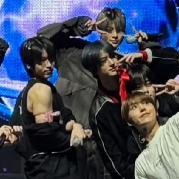 Today's Most Loved YOUNITE