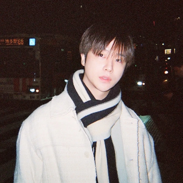 充满粉丝爱意的金振焕 (iKON)人气照片