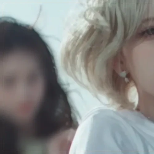 오늘 가장 사랑받은 리쿠 (NiziU)의 모습