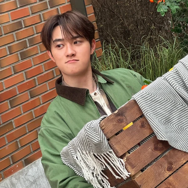 오늘 가장 사랑받은 디오 (EXO)의 모습