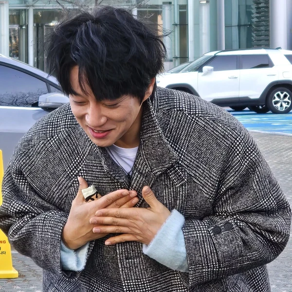 今天最受喜爱的黃致列