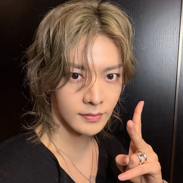 Signature photo of 悠太 (NCT 127) capturing their charm