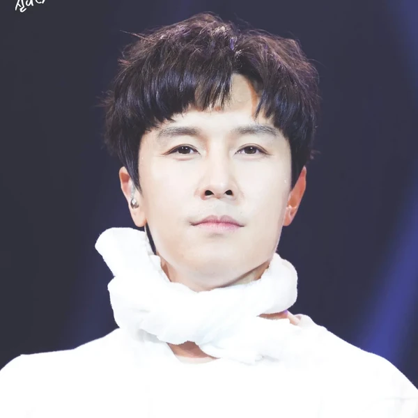 Today's Most Loved Kim Dongwan (SHINHWA)