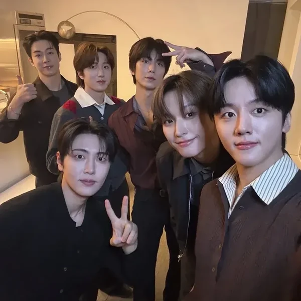Foto Populer Penuh Cinta untuk SF9