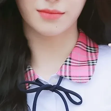 Foto Populer Penuh Cinta untuk Chaeryeong (ITZY)