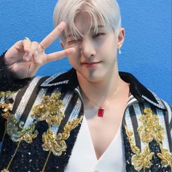 Top Photo Full of Jinjin (ASTRO) Love