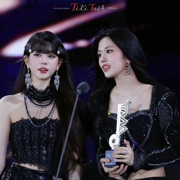 팬들이 뽑은 IVE 최고의 순간