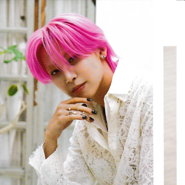 Signature photo of 川尻蓮 (JO1) capturing their charm