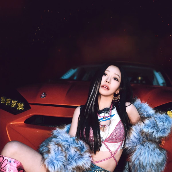 Popular profile picture of Julie (KISS OF LIFE) loved by fans