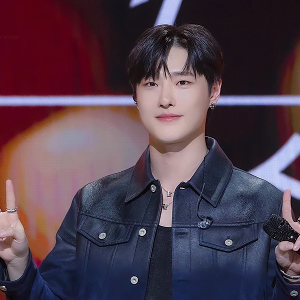 Today's Most Loved WOODZ