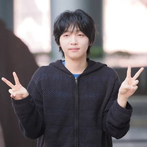 Today's Most Loved Jeong Sewoon