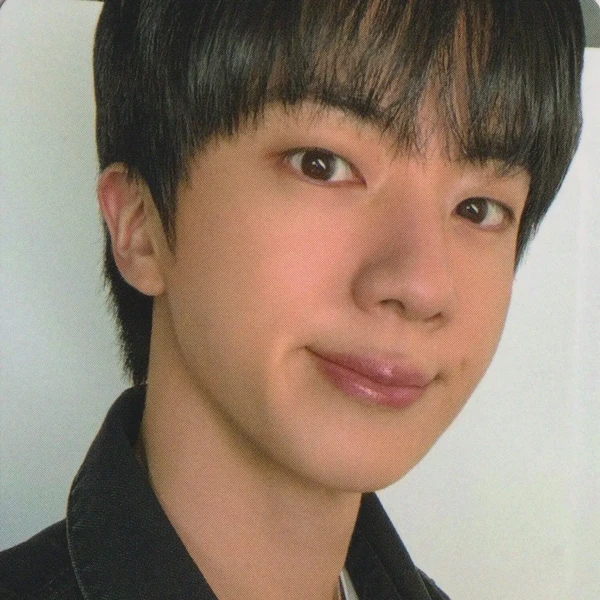 Penampilan Jin (BTS) yang Paling Dicintai Hari Ini