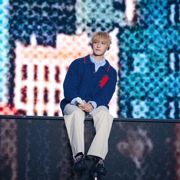 Top Photo Full of SEVENTEEN Love