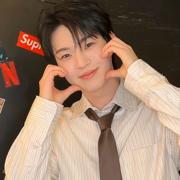 Top Photo Full of Hyojin (ONF) Love