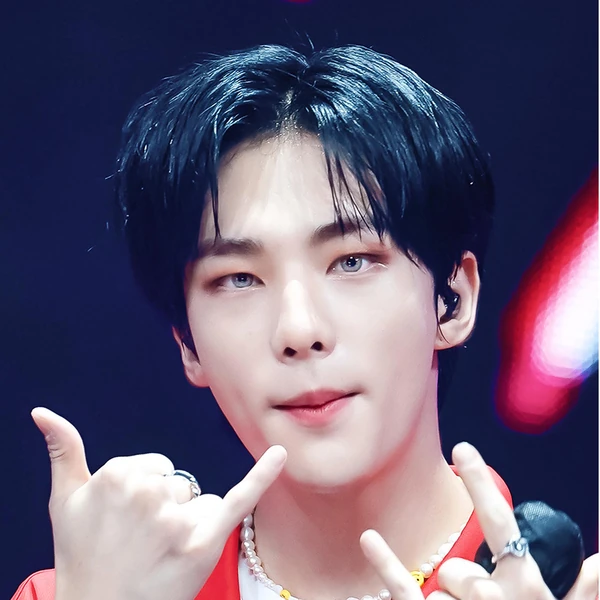 Today's Most Loved Hyunjin (Stray Kids)