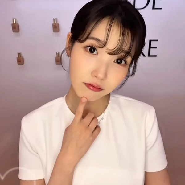 오늘 가장 사랑받은 아이유의 모습