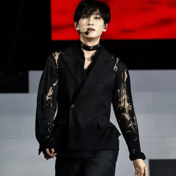 Signature photo of 은혁 (슈퍼주니어) capturing their charm