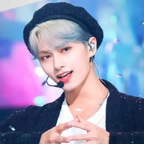 Top Photo Full of Jun (SEVENTEEN) Love